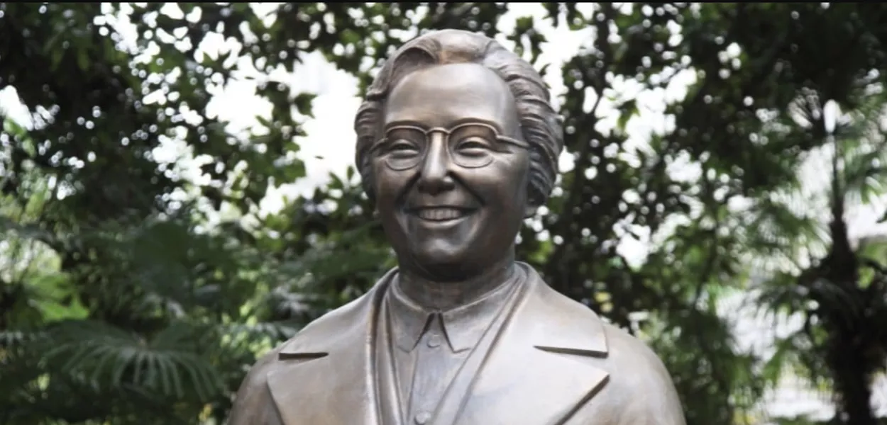 Estátua de Minnie Vautrin