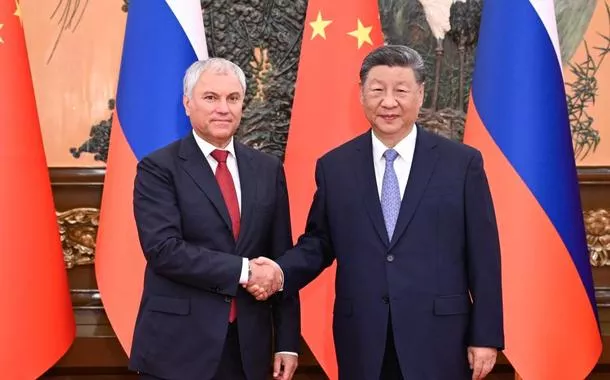 Xi se encontra com presidente da Duma Estatal russa