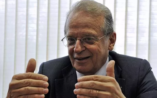 “Estamos diante de um golpismo continuado que põe à prova a Constituição de 1988”, alerta Tarso Genro