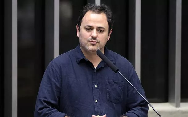 “A esquerda no Rio tem que apresentar compromissos práticos, não só alianças partidárias”, diz Glauber