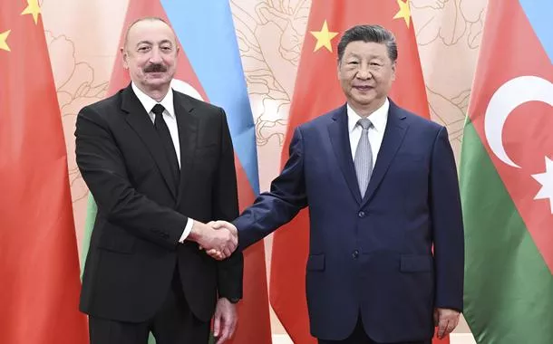 Xi Jinping diz que China apoia Azerbaijão na adesão à OCS