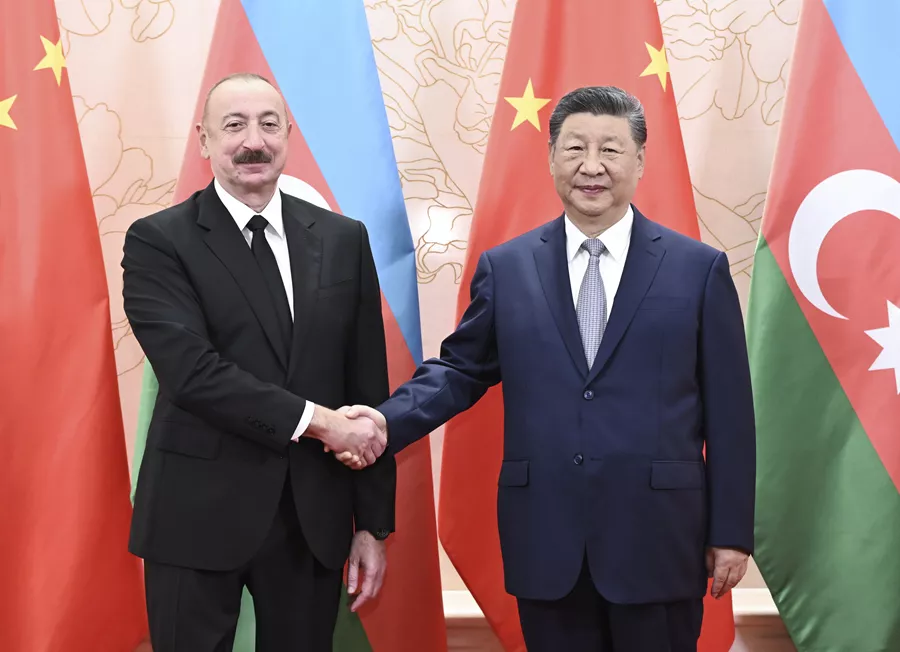 Xi Jinping diz que China apoia Azerbaijão na adesão à OCS