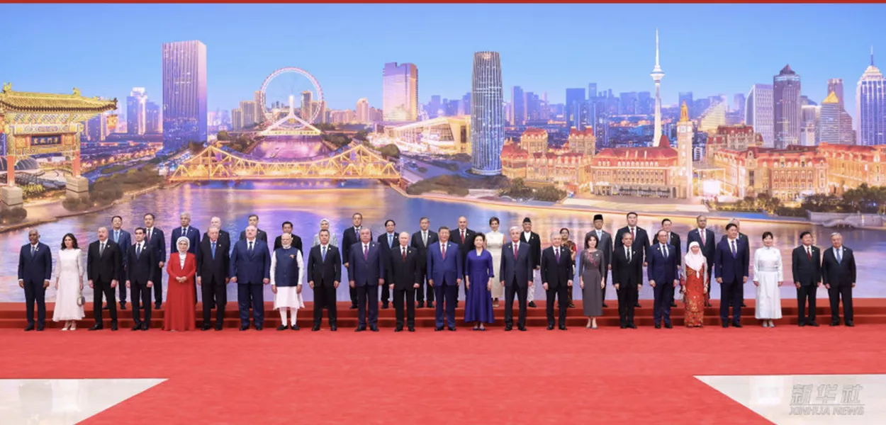 Xi Jinping recebe líderes internacionais na cúpula da OCX