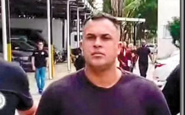 A arma do agente foi recolhida para perícia, e a polícia representou pela conversão da prisão temporária em preventiva