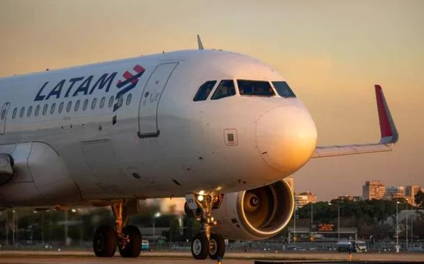 Grupo Latam fecha acordo para comprar 74 aviões da Embraer