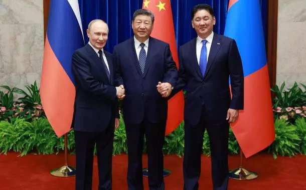 Presidente Xi pediu consolidação da confiança política mútua e cooperação benéfica entre a China, a Rússia e a Mongólia.