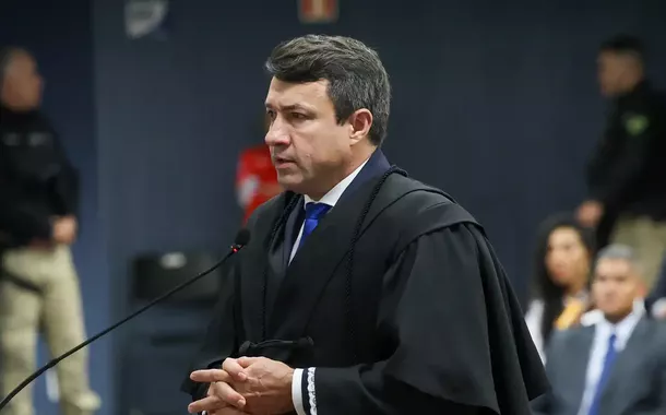 Documento achado na casa de Torres era "minuta do Google", diz defesa; sessão desta terça é encerrada