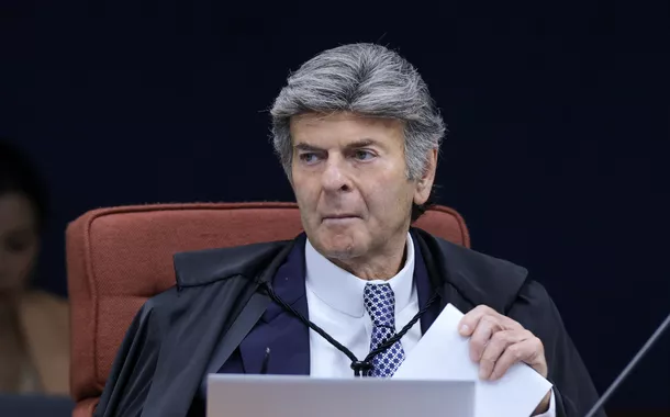 Gonet e Moraes mandam recado a Fux no primeiro dia do julgamento do núcleo 1 da trama golpista