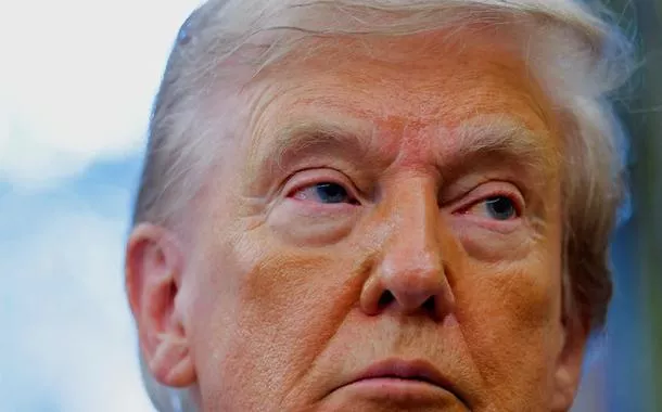 Trump nega rumores de que está com problemas de saúde e os classifica de "fake"