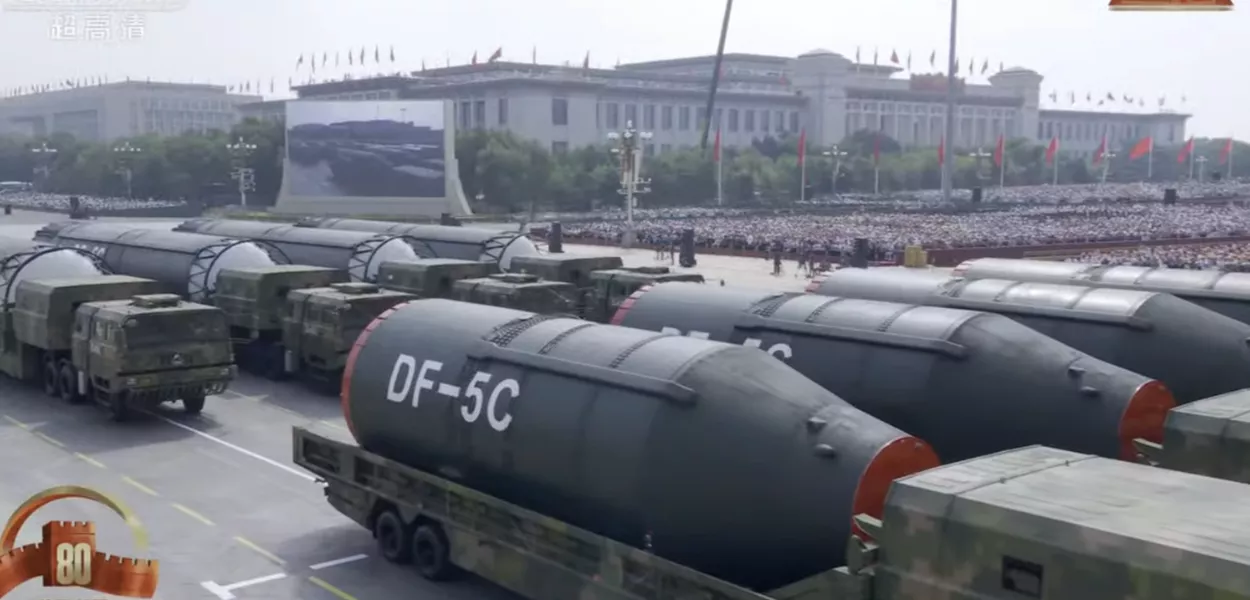 China apresenta míssil nuclear intercontinental