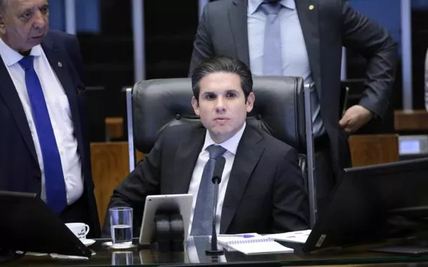 Motta assume conversas com Tarcísio sobre anistia a golpistas e elogia governador, mas diz que ainda não há definição