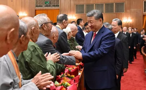 China realiza gala cultural para comemorações do Dia da Vitória