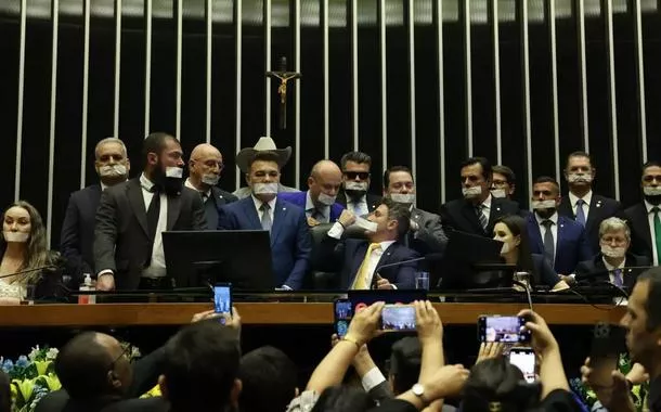 Motim de agosto mexeu na química da direita e encolheu o fascismo