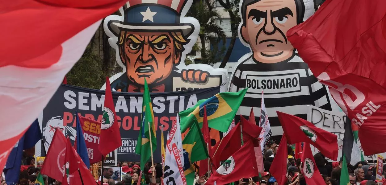 São Paulo (SP), 07/09/2025 - Centrais sindicais e os movimentos populares que compõem as Frentes Brasil Popular e Povo Sem Medo realizam ato em defesa da soberania e da pauta da classe trabalhadora, na Praça da República
