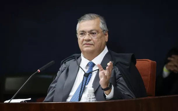 Dino suspende repasses de emendas a nove municípios após indícios de irregularidades