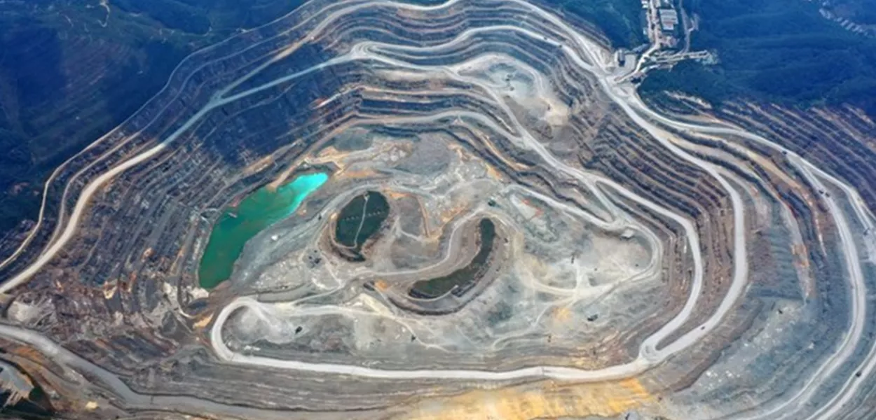 Área de mineração de cobre a céu aberto em Dexing, província de Jiangxi, no leste da China, em 7 de agosto de 2024. Foto: Global Times