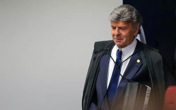 Em voto-bomba, Fux critica "paixões" de magistrados, rejeita o crime de organização criminosa e cita caso do MST