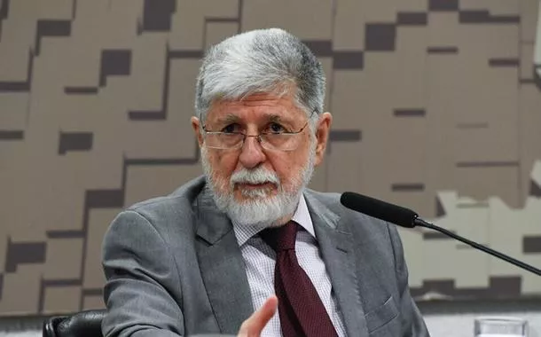 Celso Amorim: ameaça militar dos EUA contra o Brasil é "extremamente preocupante"