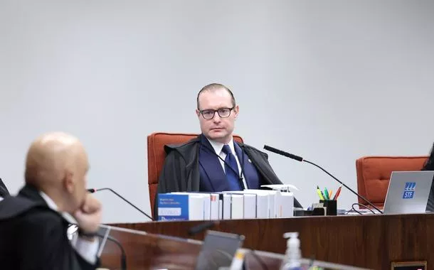 Ministros Crisitiano Zanin e Alexandre de Moraes durante julgamento da trama golpista