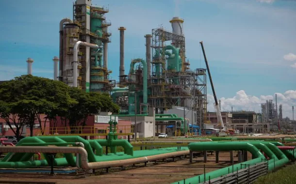 Petrobras realiza testes com produção de combustível sustentável de aviação em São José dos Campos