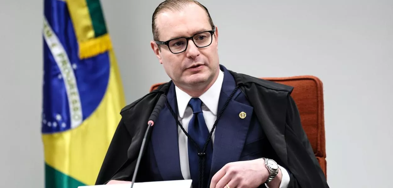Brasília (DF), 11/09/2025 - O ministro Cristiano Zanin durante sessão na Primeira Turma do Supremo Tribunal Federal (STF), que realiza o quinto dia de julgamento dos réus do núcleo 1 da trama golpista, formado pelo ex-presidente Jair Bolsonaro e mais sete aliados 