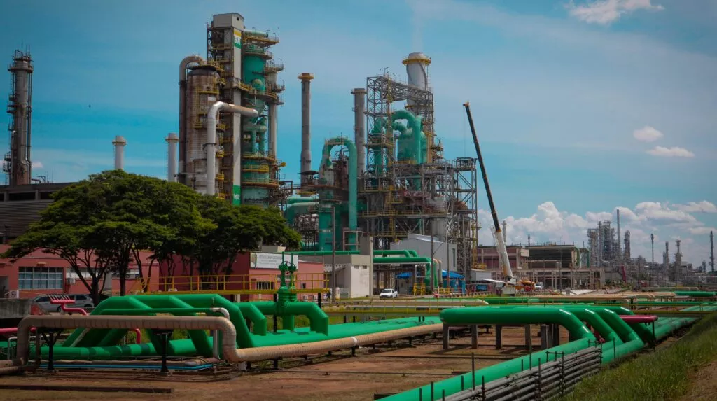 A Revap (Refinaria Henrique Lage da Petrobras), em São José dos Campos