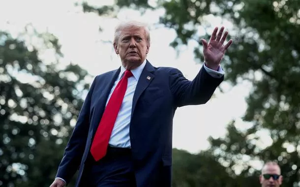 Trump resolve culpar "esquerda radical" por atentado contra influenciador e defende pena de morte