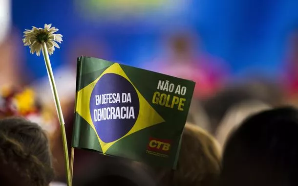 Você é democrata?