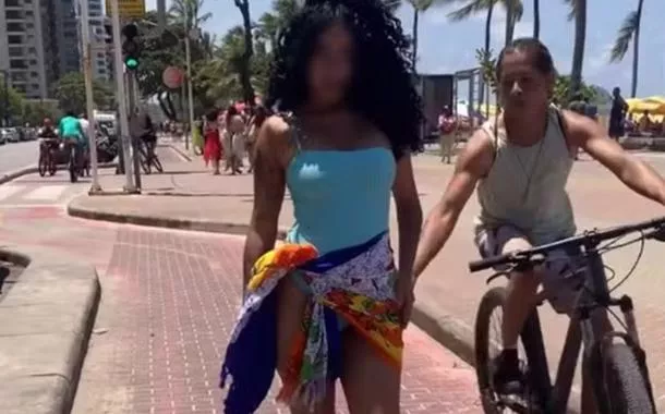 Modelo é assedia na praia de Boa Viagem, no Recife