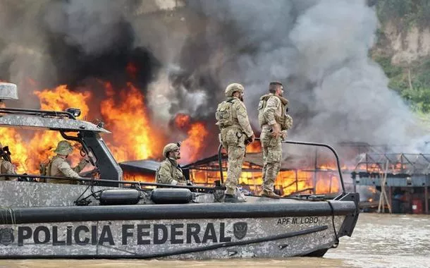Polícia Federal realiza operação contra garimpo ilegal no Rio Madeira/AM - 15/09/2025