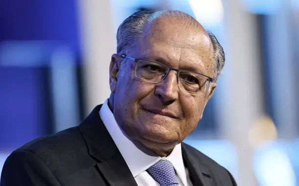 Alckmin afirma que economia, inflação e emprego serão decisivos na eleição