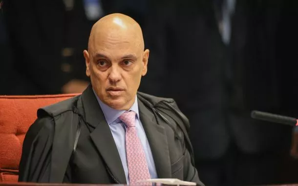 Alexandre de Moraes adia encontro entre Tarcísio e Bolsonaro em meio à pressão por anistia