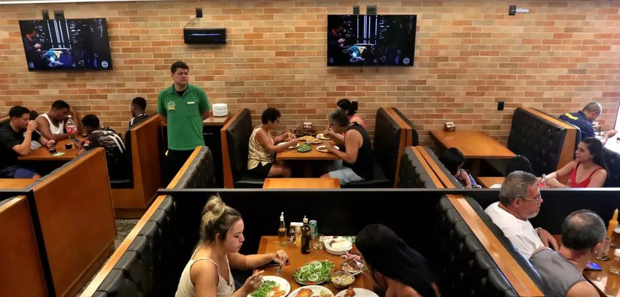 Alta dos serviços impulsiona revisões positivas nas projeções do PIB do 3º trimestre