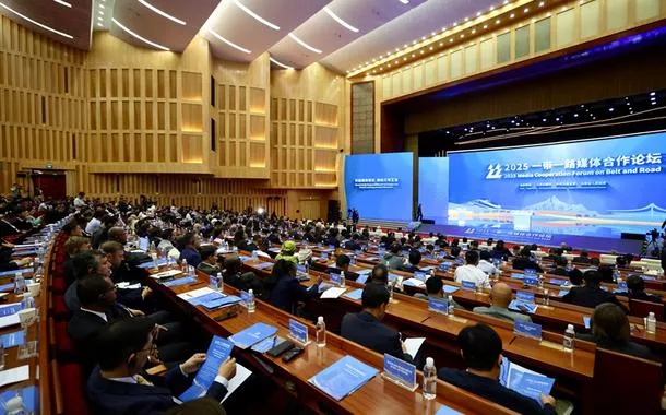 Fórum de Cooperação da Mídia sobre a Iniciativa Cinturão e Rota 2025 é realizado em Kunming, no sudoeste da China