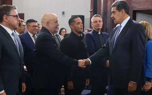 O Presidente Maduro instala o Conselho Nacional pela Soberania e Paz 