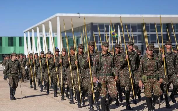 Mais nove militares serão julgados, enquanto outros sete aguardam a perda de cargo e patente