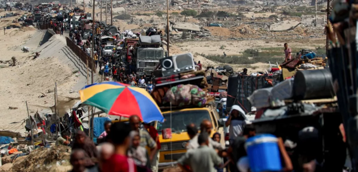 Palestinos deixam a Cidade de Gaza