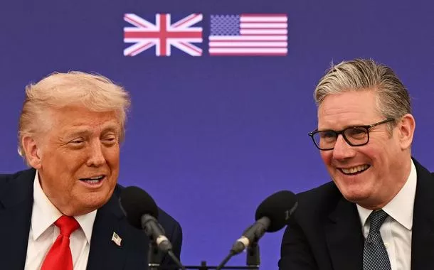 O presidente dos Estados Unidos, Donald Trump, e o primeiro-ministro do Reino Unido, Keir Starmer, em Aylesbury, no Reino Unido - 18/9/2025   