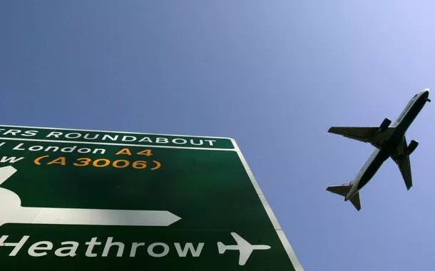 Aeroportos europeus sofrem pane após ataque cibernético