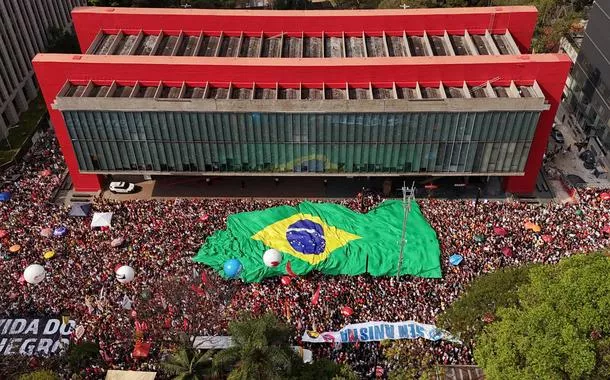 Ato na Avenida Paulista, em São Paulo, contra anistia e a "PEC da Blindagem"
21/09/2025
REUTERS/Amanda Perobelli