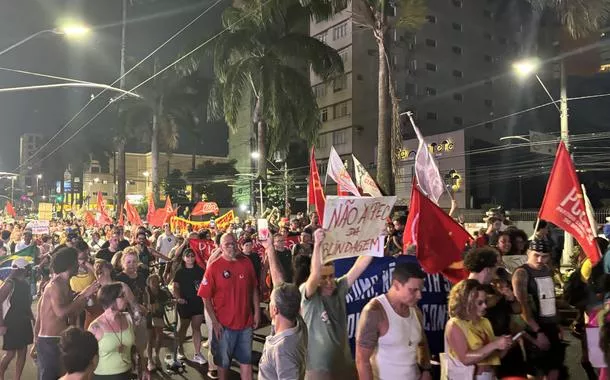 Ato em Santos contra PEC da Blindagem e anistia