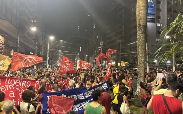 Ato em Santos contra PEC da Blindagem e anistia