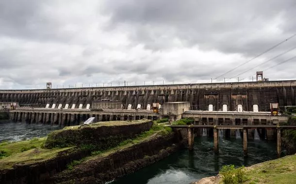 Usina hidrelétrica Itaipu Binacional 