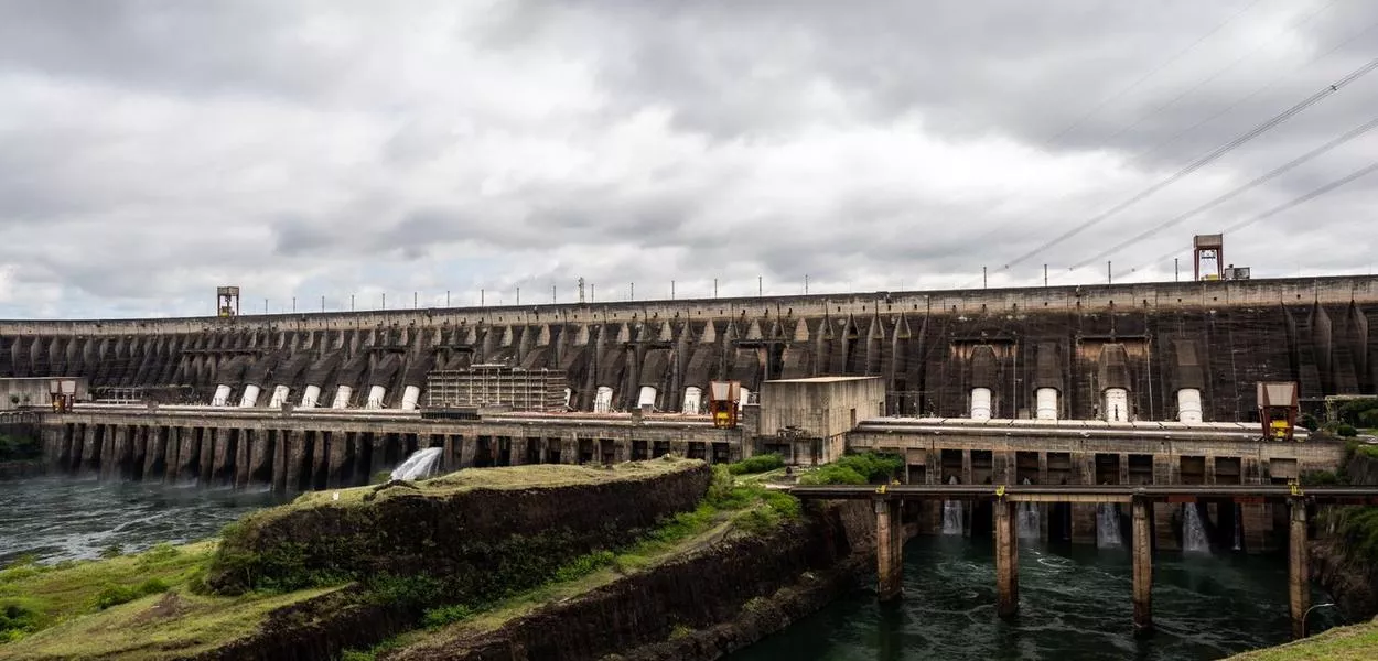 Usina hidrelétrica Itaipu Binacional 