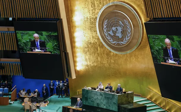 Presidente Luiz Inácio Lula da Silva e presidente da França, Emmanuel Macron, durante a "Conferência Internacional de Alto Nível para a Solução Pacífica da Questão da Palestina e a Implementação da Solução de Dois Estados", na sede das Nações Unidas - Salão da Assembleia Geral - Nova York (EUA) - 22 de setembro de 2025