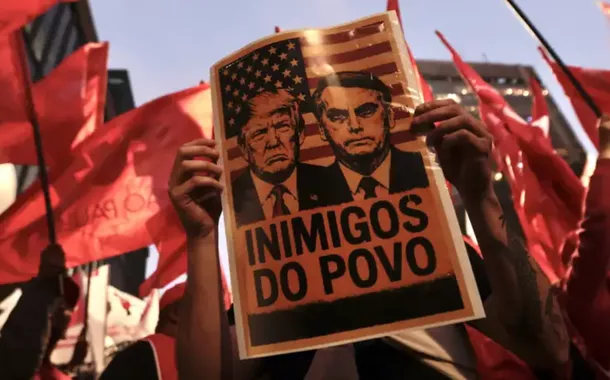 Donald Trump e Jair Bolsonaro foram alvos dos manifestantes