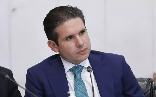 Câmara votará isenção do IR na quarta-feira da próxima semana, diz Motta