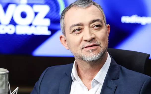 Edegar Pretto aparece na frente na disputa pelo governo do RS, enquanto Pimenta e Manuela lideram para o Senado