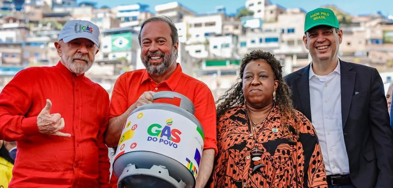 Lula, Alexandre Silveira, Macaé Evaristo e Márcio Macêdo