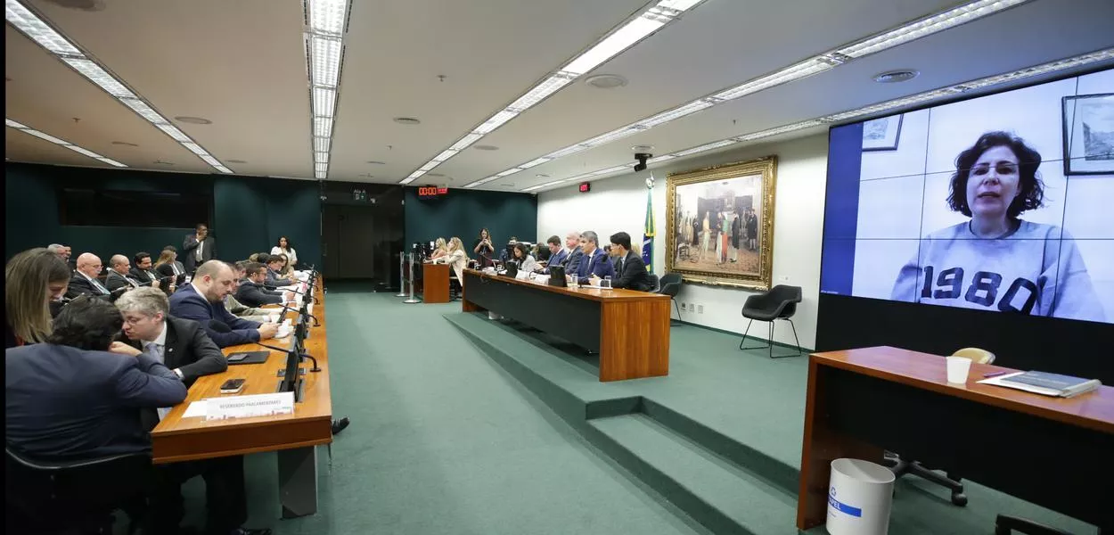 Brasília - 24/09/2025 - Reunião da Comissão de Constituição e Justiça e de Cidadania (CCJ) da Câmara para ouvir a deputada federal Carla Zambelli